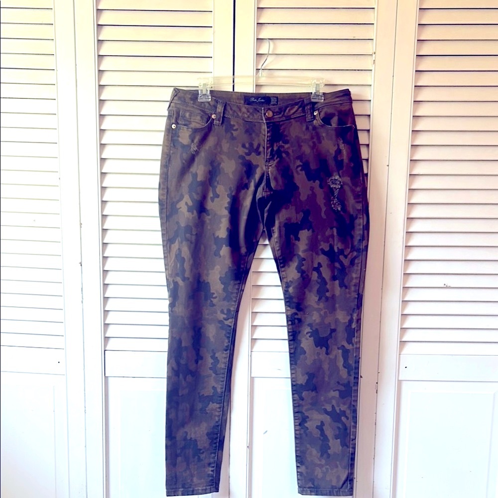 COPY - Poetic Justice Nikki Camouflage Skinny Jeans